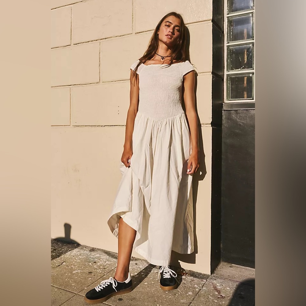 NWOT FREE PEOPLE Ceci Smocked Midi